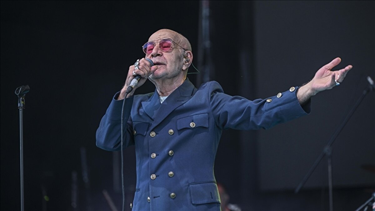 MAZHAR ALANSON  |  ANKARA