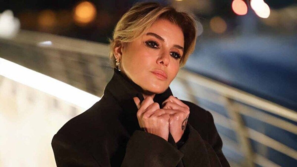 GÜLBEN ERGEN  |  İSTANBUL