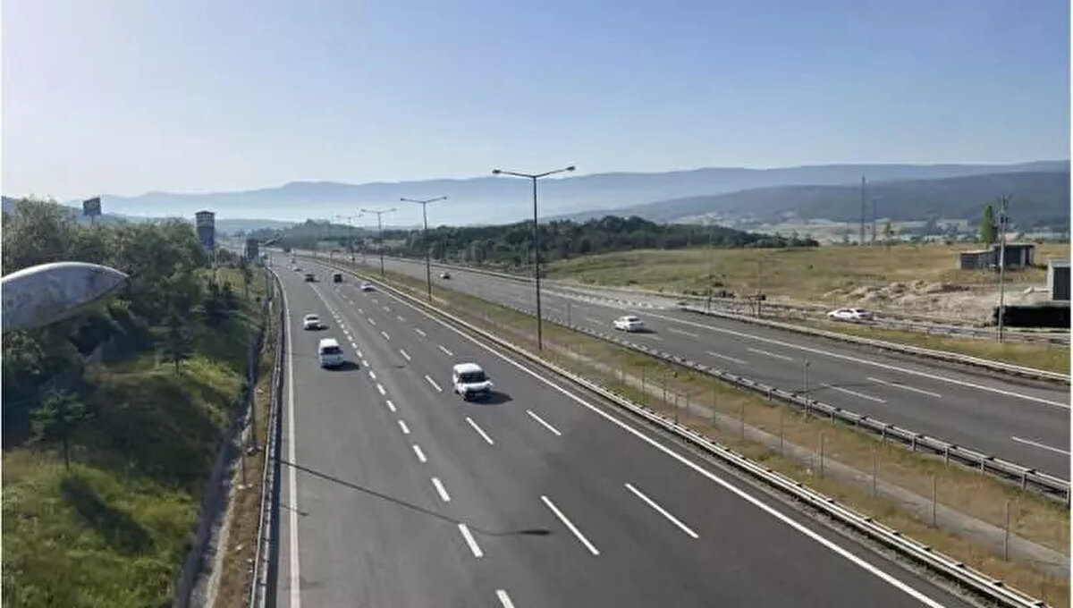 <br>28. Sakarya Adapazarı Düzce Yolu - Kozluk Caddesi Kesişimi -<br><br> <br><br>Kozluk Mevkisi