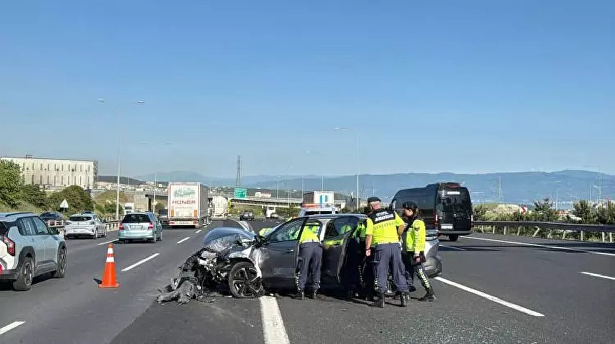 21. Kocaeli Anadolu Otoyolu -<br><br>Önder Caddesi Kesişimi<br><br> <br><br>- Derince Mevkisi