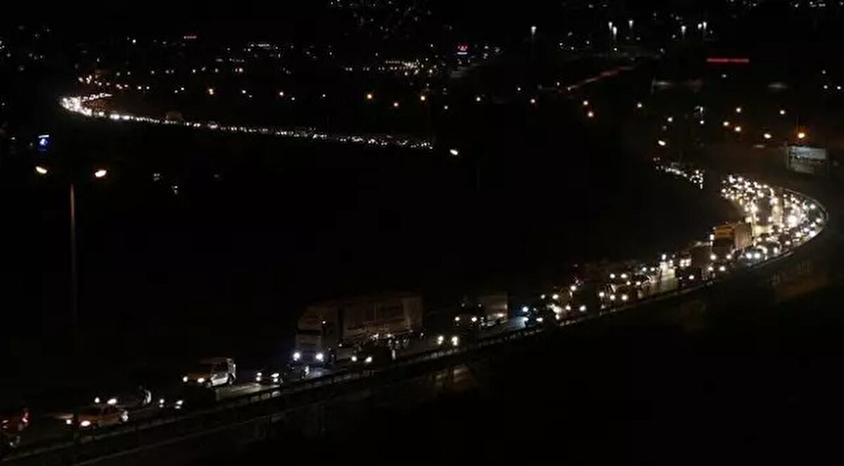 23. Kocaeli Anadolu Otoyolu -<br><br> <br><br>Kirazlıyalı Mevkisi