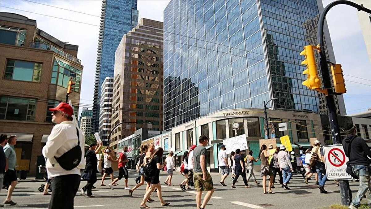 15- Kanada<br>Sabit Wi-Fi: 201.32 Mbps<br>Mobil: 87.85 Mbps<br><br>