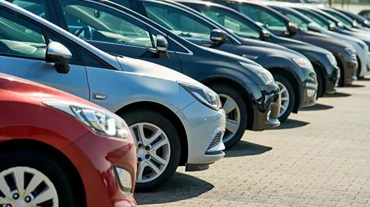 Nelere dikkat edilmeli?<br><br>İhaleye girerken dikkat edilmesi gereken konuların başında araçların durumu geliyor. İhale öncesi mutlaka aracın bulunduğu yediemin otoparkına giderek aracı kontrol etmenizde fayda var.<br>