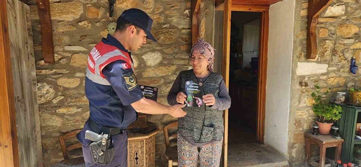 2872 Sayılı Çevre Kanunun 20. Madde gereğince Tüylü Çan Çiçeği bitkisinin koparılması ya da zarar verilmesi halinde 557 bin 212 TL para cezası uygulanıyor.