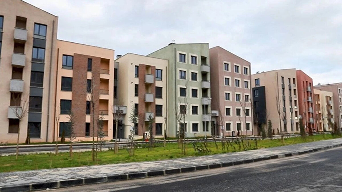 7- İzmir: 41 bin 743 TL (Yüzde 2,83)