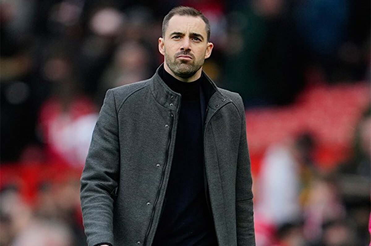 Championship'te kötü bir sezon geçiren ve ligi 21. sırada tamamlayan Hull City'de teknik direktör Ruben Selles'le yollar ayrılmıştı.<br><br>