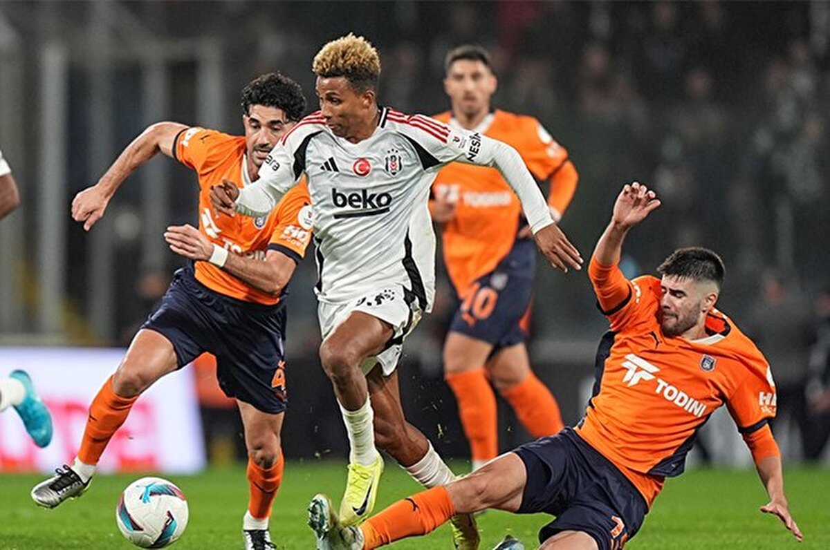 Sport Express'te yer alan habere göre; Beşiktaş'ın orta sahadaki yıldız ismine Zenit'in ilgisi sürüyor.