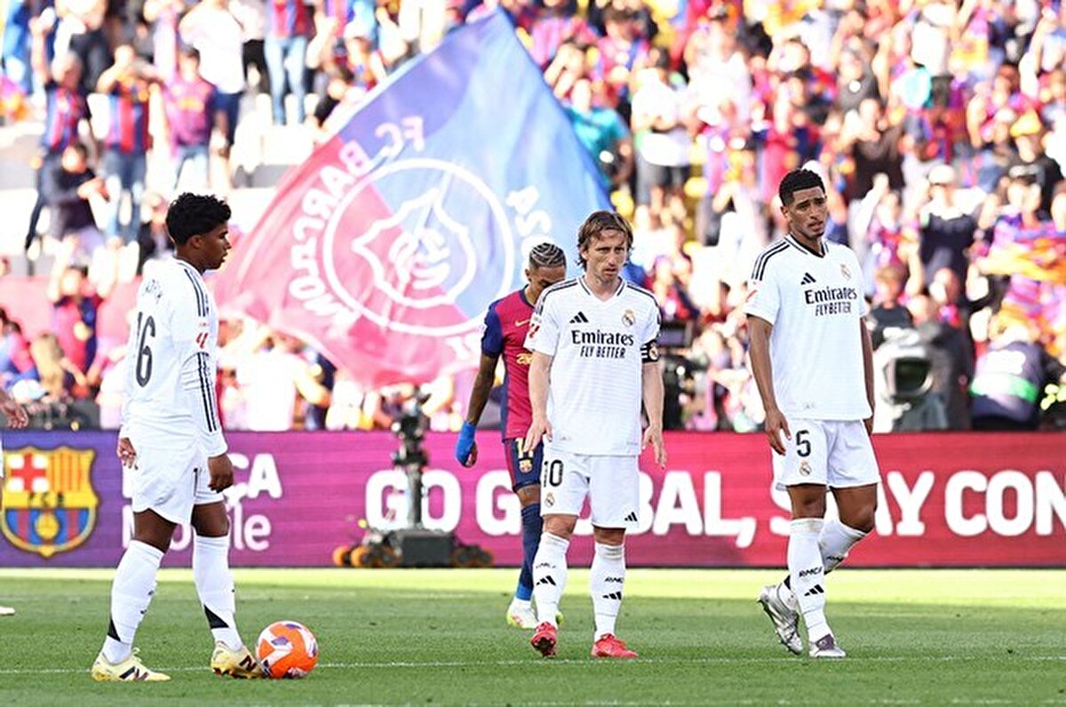 Real Madrid'de 13 yıllık Luka Modric dönemi resmen sona eriyor. İspanyol devi, Hırvat oyuncu ile sezon sonu yollarını ayıracağını duyurdu.<br><br>