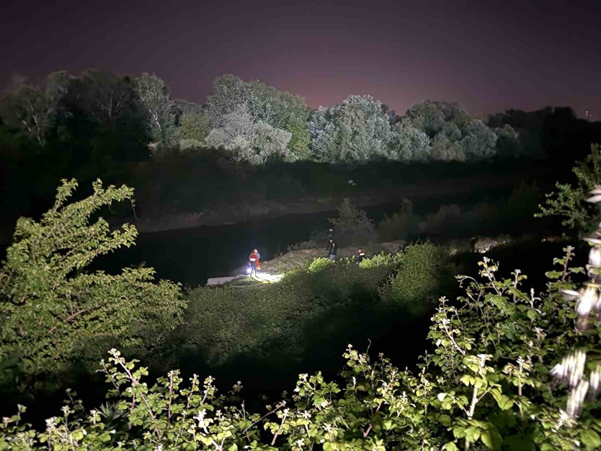 Şahsın Çaybaşıyeniköy Mahallesi’nde ikamet ettiği öğrenilirken hususa ilişkin inceleme başlatıldı.