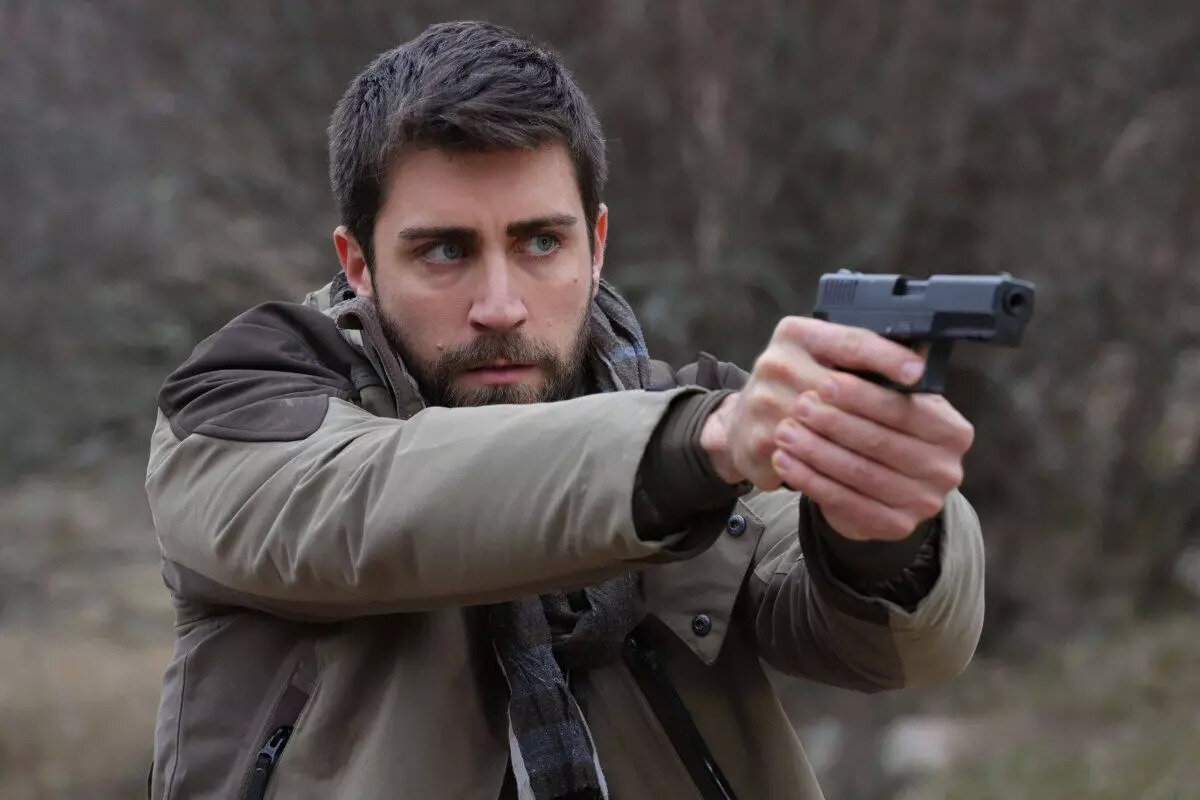 Çağlar Ertuğrul’un canlandırdığı “Serdar Kılıçarslan” karakteri, dizinin ilk sezonlarında hem hikâyeye yön vermiş hem de izleyiciyle güçlü bir bağ kurmuştu.