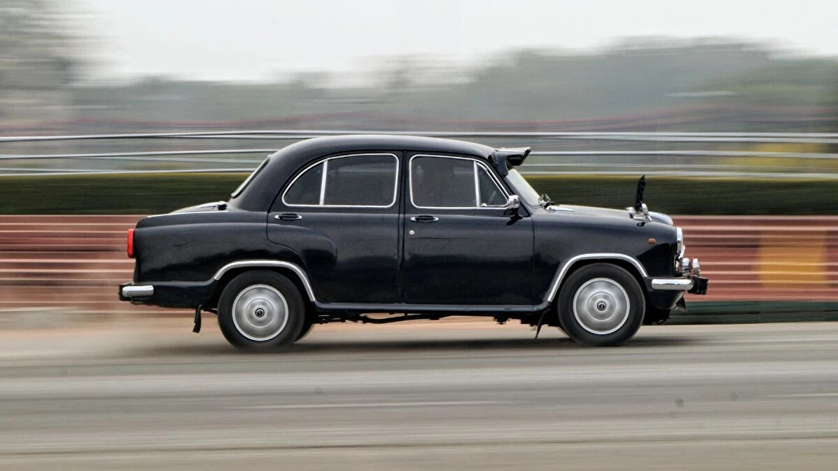 Otomobil tutkunlarının merakla beklediği liste açıklandı! Dünyanın en uzun ömürlü 10 modeli, dayanıklılıklarıyla adeta sonsuza kadar yollarda kalmayı başarıyor. Bazı markların unutulmaz isimli modelleri bir ömürden daha uzun bir süredir varlığını sürdürüyor ve bu uzun süreler boyunca mekanik olarak neredeyse hiç değişmeyen pek çok isim de var.<br><br>