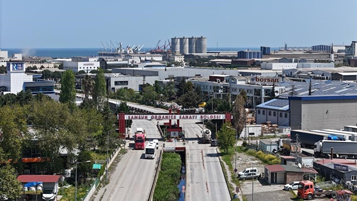 Olay, 8 Mayıs Perşembe günü meydana geldi. Fabrikalarda öğle yemeği sonrasında mide bulantısı, karın ağrısı ve kusma şikayetleriyle rahatsızlanan toplam 225 işçi hastanelere başvurdu.