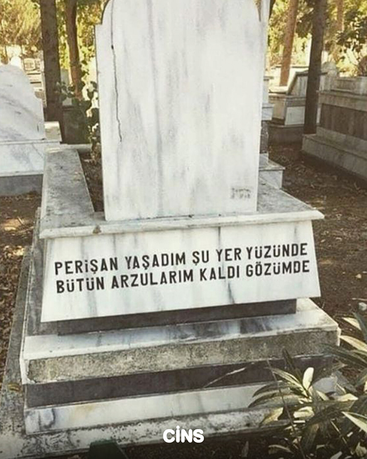 Perişan yaşadım şu yeryüzünde. Bütün arzularım kaldı gözümde