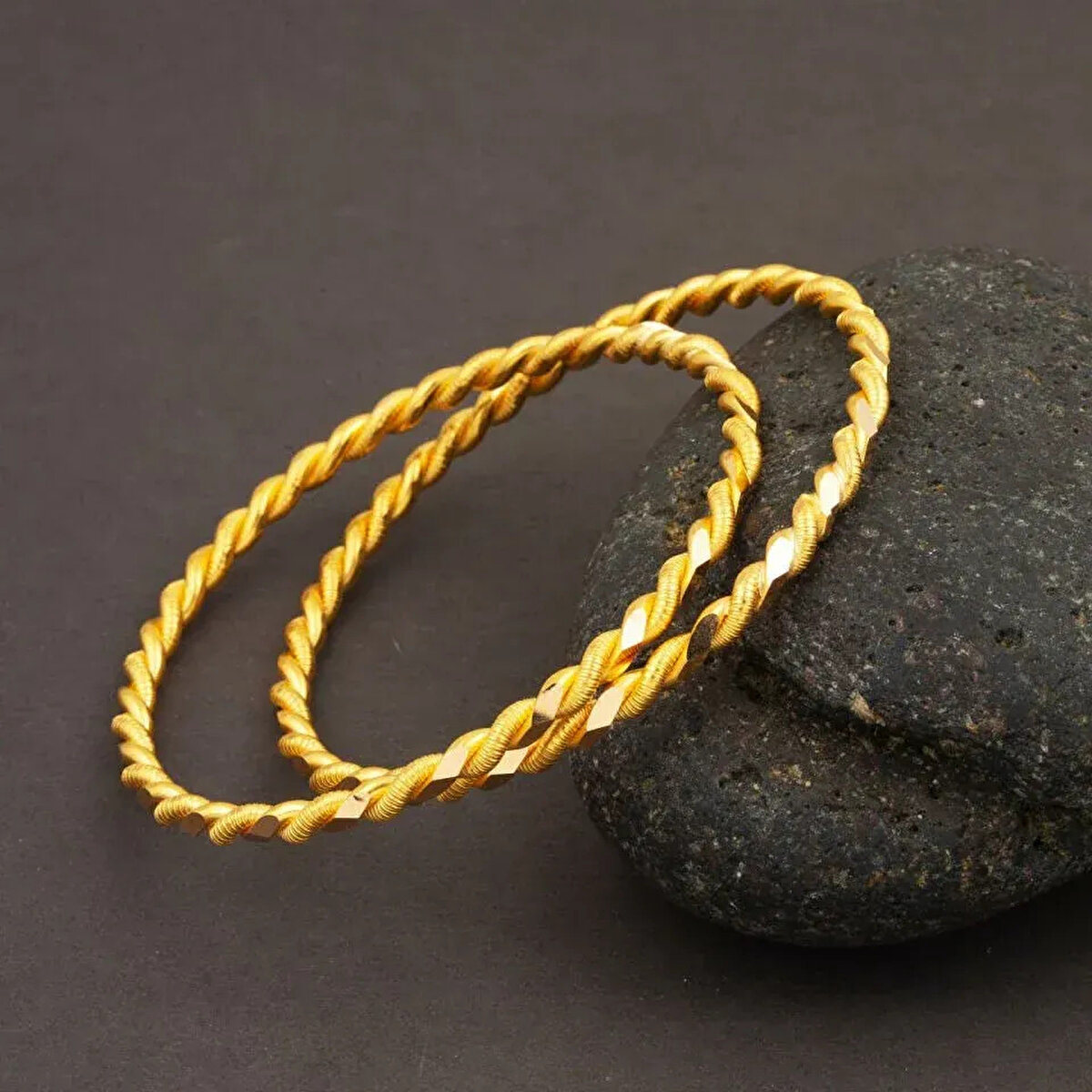 22 ayar bilezik gramı fiyatı<br><br>Alış: 3.804,36<br><br>Satış: 4.012,59