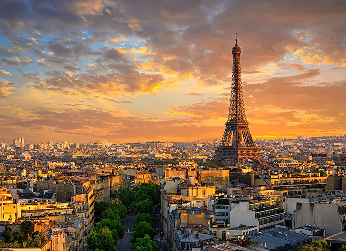 Fransa<br><br>700 bin kişi