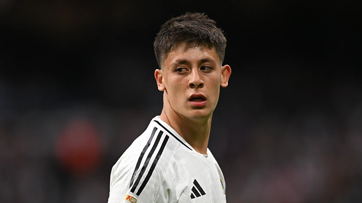 Real yönetiminin Modric ile devam etmemesinde Arda Güler'in gelişimine destek olma stratejisi yatıyor. <br>