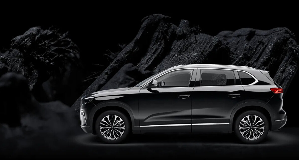 Togg T10X SUV güncel fiyat listesi (4 Mayıs 2025)<br><br>V1 RWD Standart Menzil: 1.440.000 TL<br><br>V1 RWD Uzun Menzil: 1.680.000 TL<br><br>V2 RWD Uzun Menzil: 1.830.000 TL