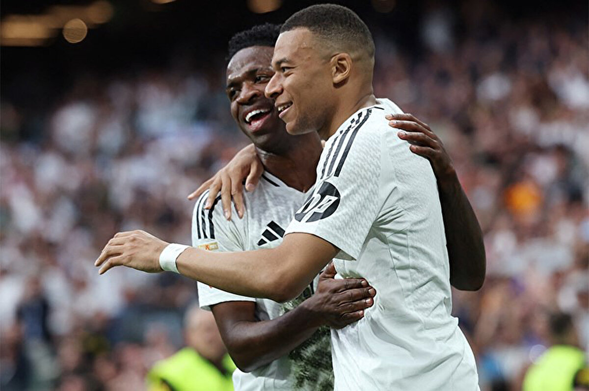 Laliga'da 2024/25 sezonunun son hafta mücadelesinde Real Madrid, Santiago Bernabeu'da Real Sociedad'ı konuk etti.<br>