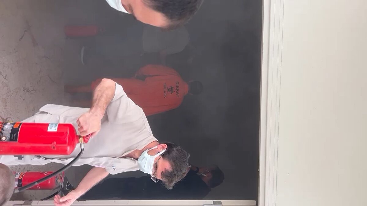 Yangın, ekiplerin müdahalesiyle kontrol altına alınarak söndürüldü.