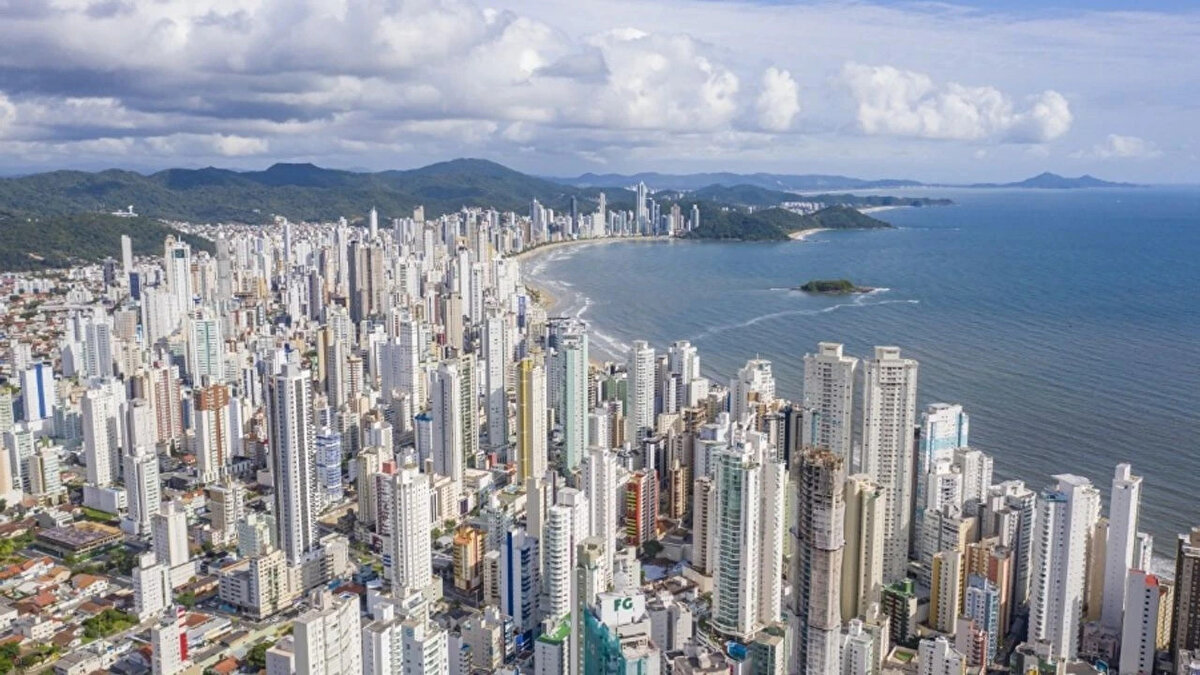 5- BREZİLYA<br>8 milyon 358 bin 140 kilometre kare