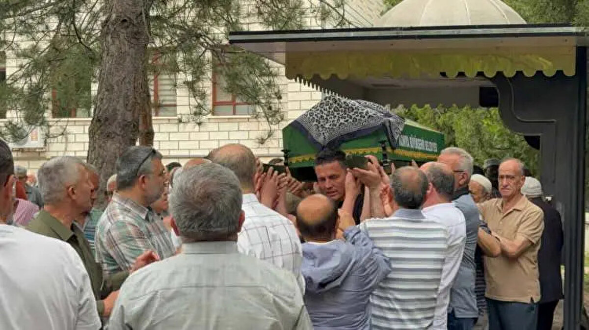 Konya Adli Tıp Kurumu’nda otopsi işlemleri tamamlanan Nurhan Öner’in cenazesi ise yakınları tarafından teslim alınarak öğle namazının ardından Musalla Mezarlığı'nda toprağa verildi.