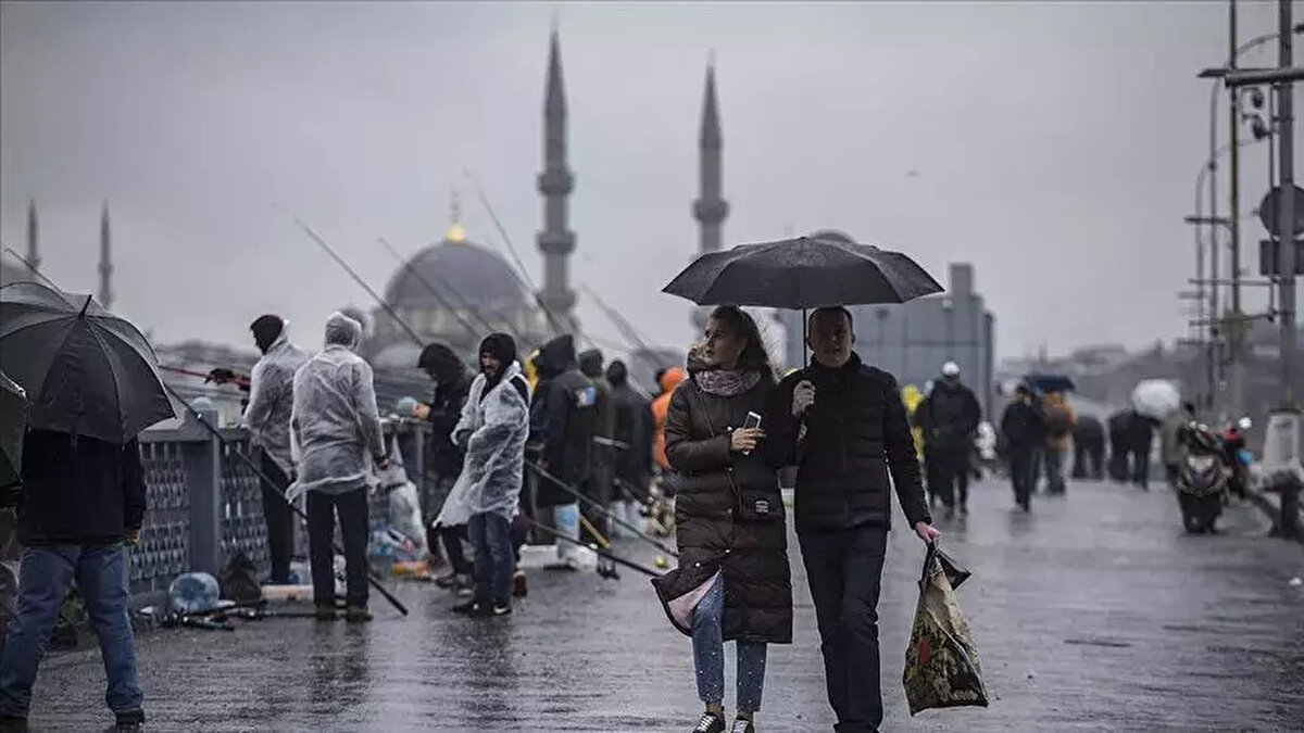 Meteoroloji Genel Müdürlüğü'ne göre, Ülke genelinin parçalı ve az bulutlu, yer yer çok bulutlu, Marmara, Ege, İç Anadolu'nun batısı ile Burdur, Isparta, Düzce, Bolu, Karabük ve Hakkari çevrelerinin aralıklı sağanak ve gök gürültülü sağanak yağışlı geçeceği tahmin ediliyor. 