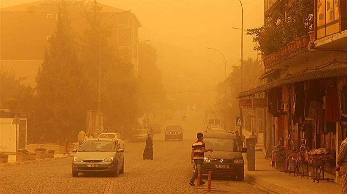 Batı ve iç kesimlerinde toz taşınımı görüleceği bekleniyor.