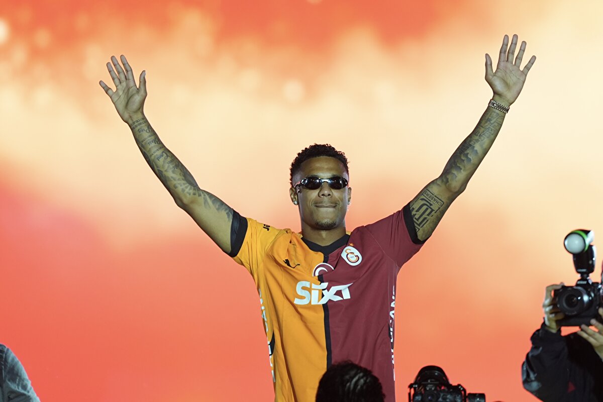 Ismail Jakobs - Can’t Tell Me Nothing