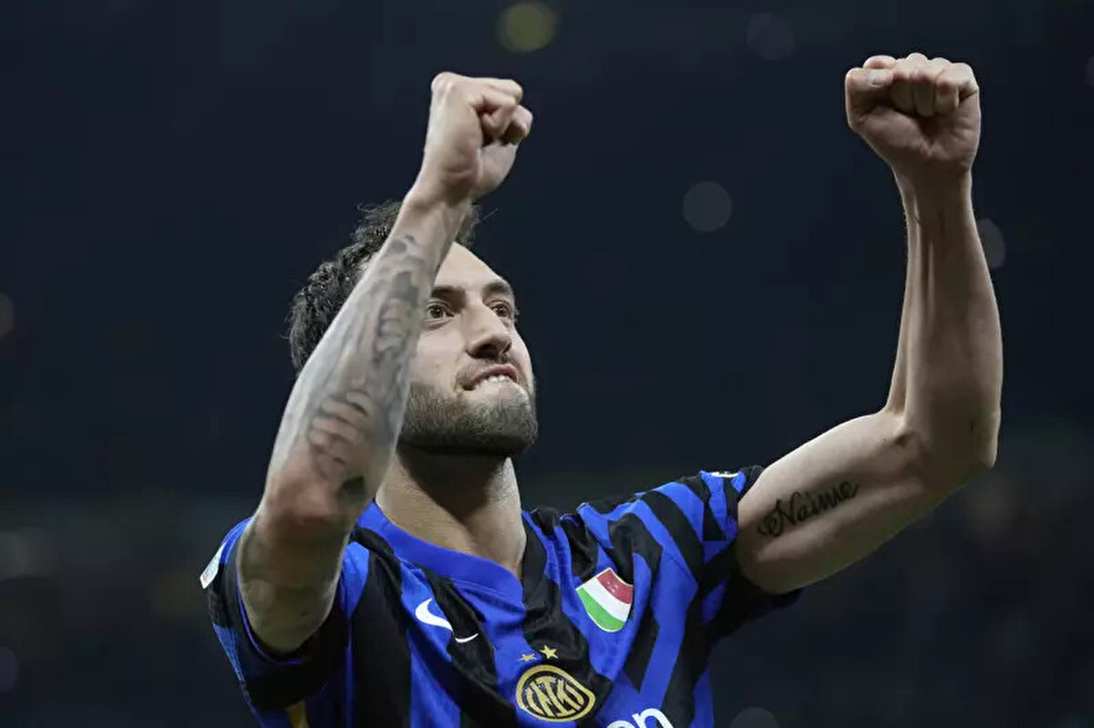 Hakan Çalhanoğlu<br><br>Hakan Çalhanoğlu, Inter'de bu sezon etkili bir performans sergiledi. İtalyan ekibinin UEFA Şampiyonlar Ligi finaline kalmasına önemli rol oynayan 31 yaşındaki futbolcu, bu sezon tüm kulvarlarda 46 maçta oynadı. Milli futbolcu, 11 gol atıp 8  asist yaptı. 