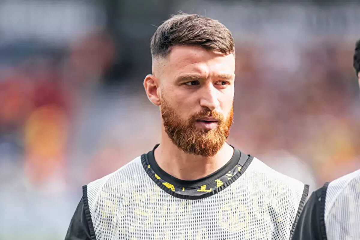 Salih Özcan<br><br>Geçtiğimiz ocak ayında Borussia Dortmund'a dönen 27 yaşındaki futbolcu, bu sezon tüm kulvarlarda 26 maçta forma giydi ve gol ve asist katkısı gösteremedi.