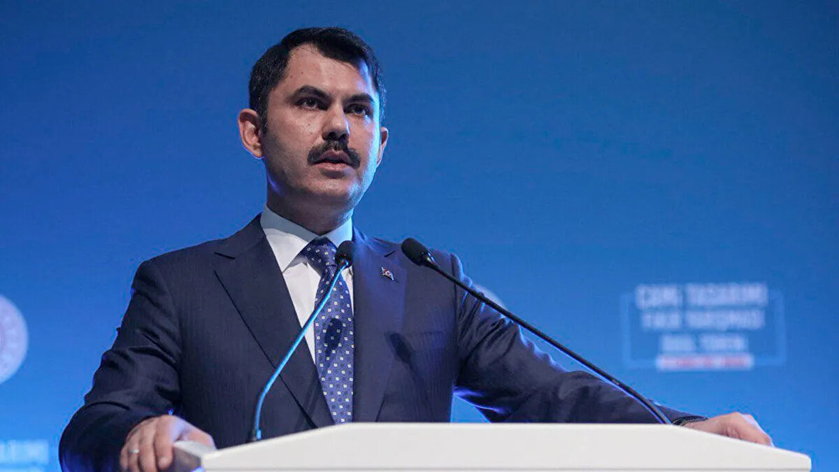 Çevre, Şehircilik ve İklim Değişikliği Bakanı Murat Kurum, geçen hafta 2B alanlarının mülkiyet haklarının belirlenerek tapuların hak sahiplerine teslim edileceğini açıkladı.