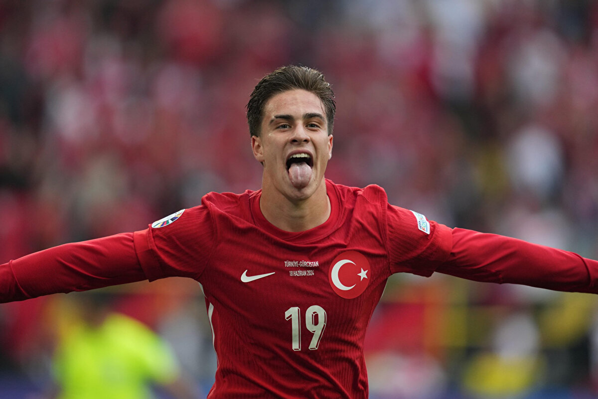 Forvet<br><br>Arda Güler <br>Can Uzun <br>Kenan Yıldız<br>İrfan Can Kahveci<br>Kerem Aktürkoğlu<br>Oğuz Aydın<br>Barış Alper Yılmaz<br>Deniz Gül<br>Mustafa Hekimoğlu