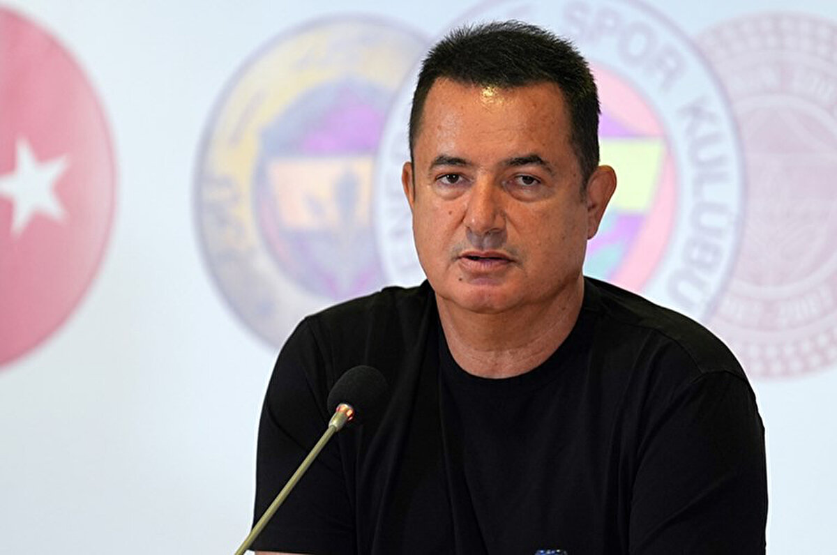 Şampiyonluğu Galatasaray'a kaptıran Fenerbahçe'de başkan Ali Koç ve yönetimine camianın bir kısmı tarafından tepki var.<br>