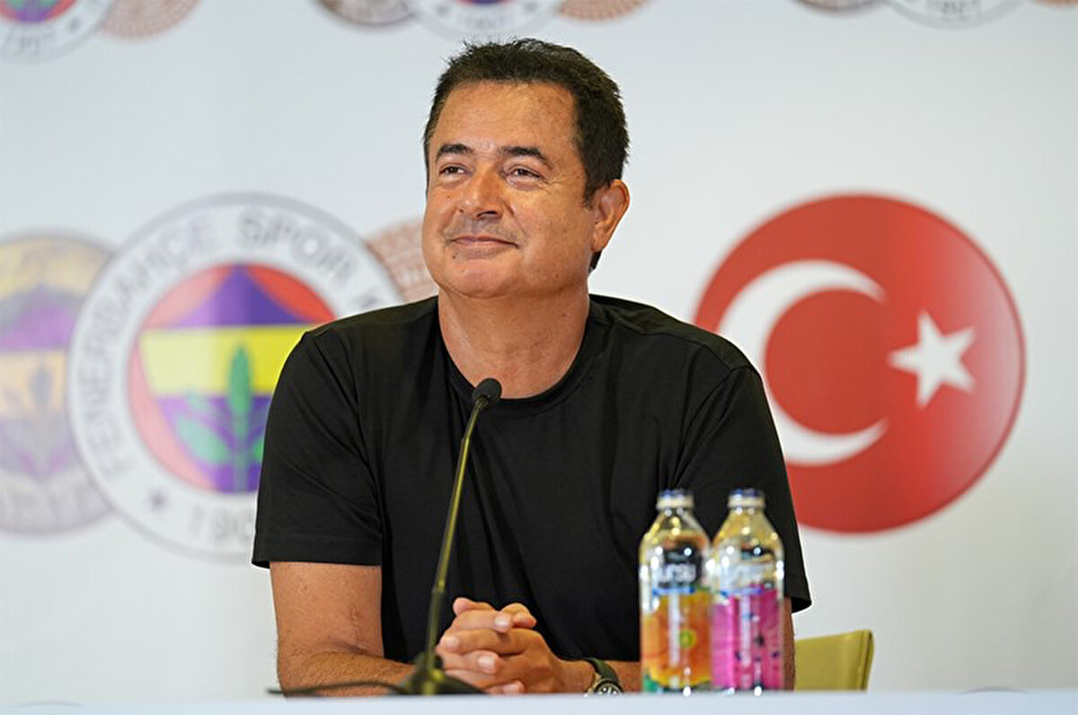 Yaşananlar sonrası sosyal medyada Fenerbahçe Asbaşkanı Acun Ilıcalı'nın görevinden istifa ettiği iddiaları gündeme gelmişti.<br>