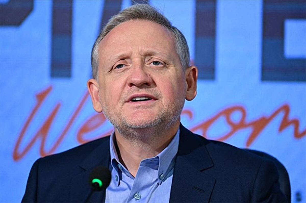 Bu konu, Çağdaş Atan'ın imza töreninde Başakşehir Başkanı Göksel Gümüşdağ'a soruldu.<br>