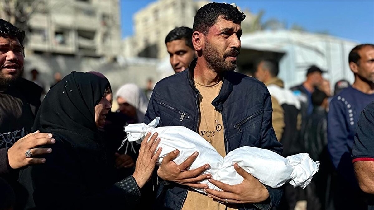 İsrail'in Gazze Şeridi'nde 7 Ekim 2023'ten bu yana düzenlediği saldırılarla Filistinlilerin maruz kaldığı insanlık felaketi, 600'üncü gününe ulaştı.