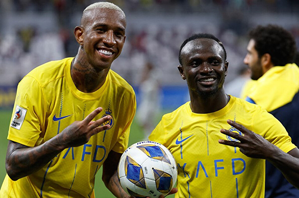 Transferin gerçekleşmesi durumunda Sadio Mane ile Talisca, Fenerbahçe'de yeniden bir araya gelecek.<br>