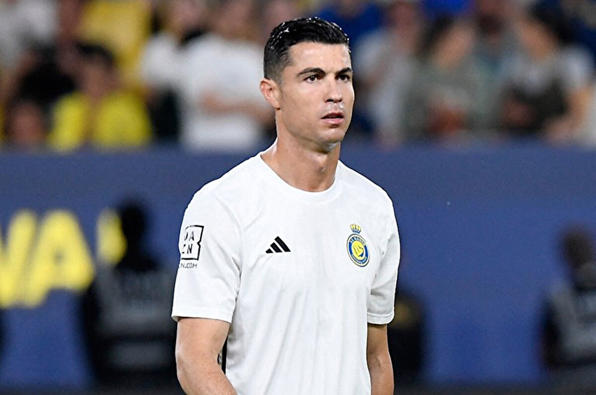 Haberde, Ronaldo'nun Kulüpler Dünya Kupası'nda oynama ihtimalinin arttığı ancak yeni takımının hangisi olacağının belirsizliğini koruduğu aktarıldı.<br>