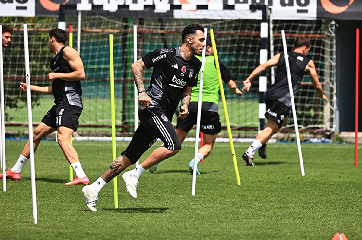 Trendyol Süper Lig'de sezonun son maçında deplasmanda Bodrum FK ile karşılaşacak Beşiktaş hazırlıklarını sürdürüyor.<br>