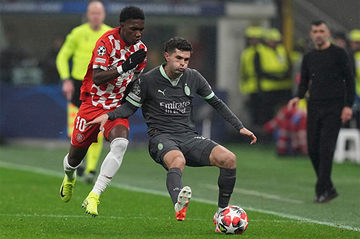 Bu sezon Girona formasıyla 33 maçta süre alan Asprilla, 3 gol ve 3 asist kaydetti. Aspirilla, her iki kanatta da görev yapabiliyor.<br>