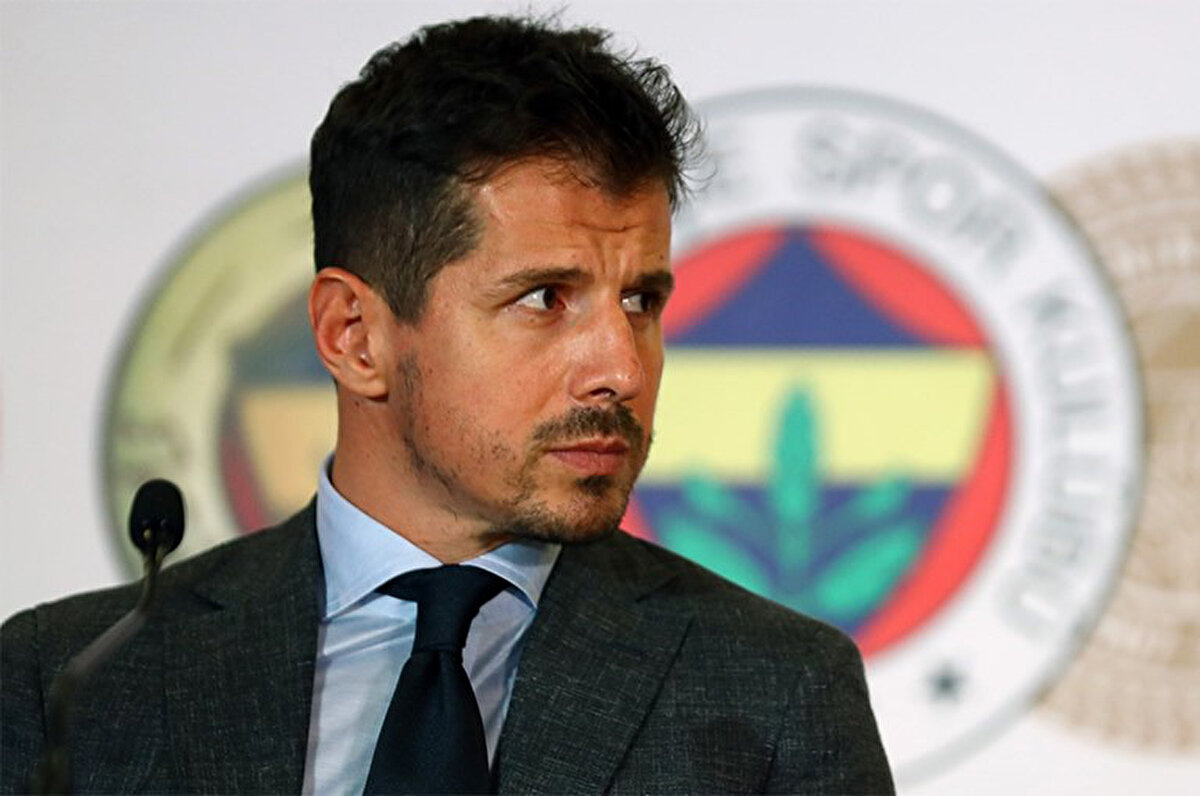 Emre Belözoğlu, Şampiyonlar Ligi finali öncesi La Gazzetta Dello Sport’a konuştu. Emre Belözoğlu, Şampiyonlar Ligi finali öncesi Inter yıllarından Hakan Çalhanoğlu’na, Fenerbahçe-Galatasaray kariyerinden Türkiye’deki futbol algısına kadar birçok konuda samimi açıklamalarda bulundu.<br>