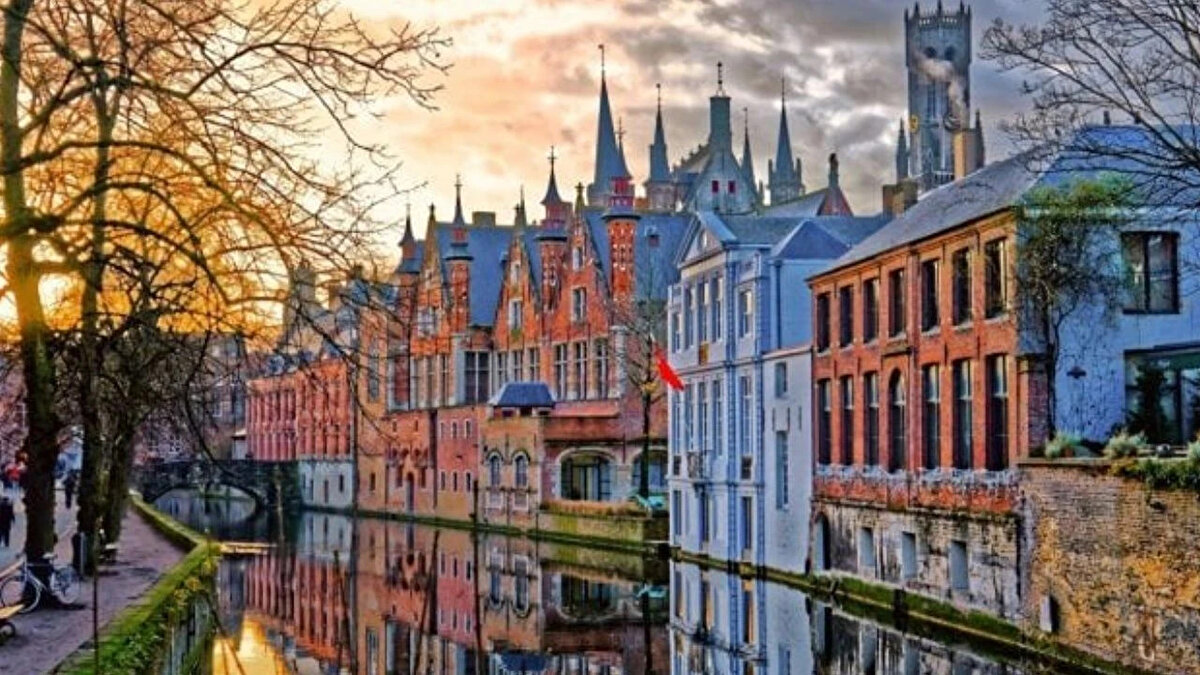 6. Bruges, Belçika Harika bir hikaye... Eklenecek başka bir şey yok!