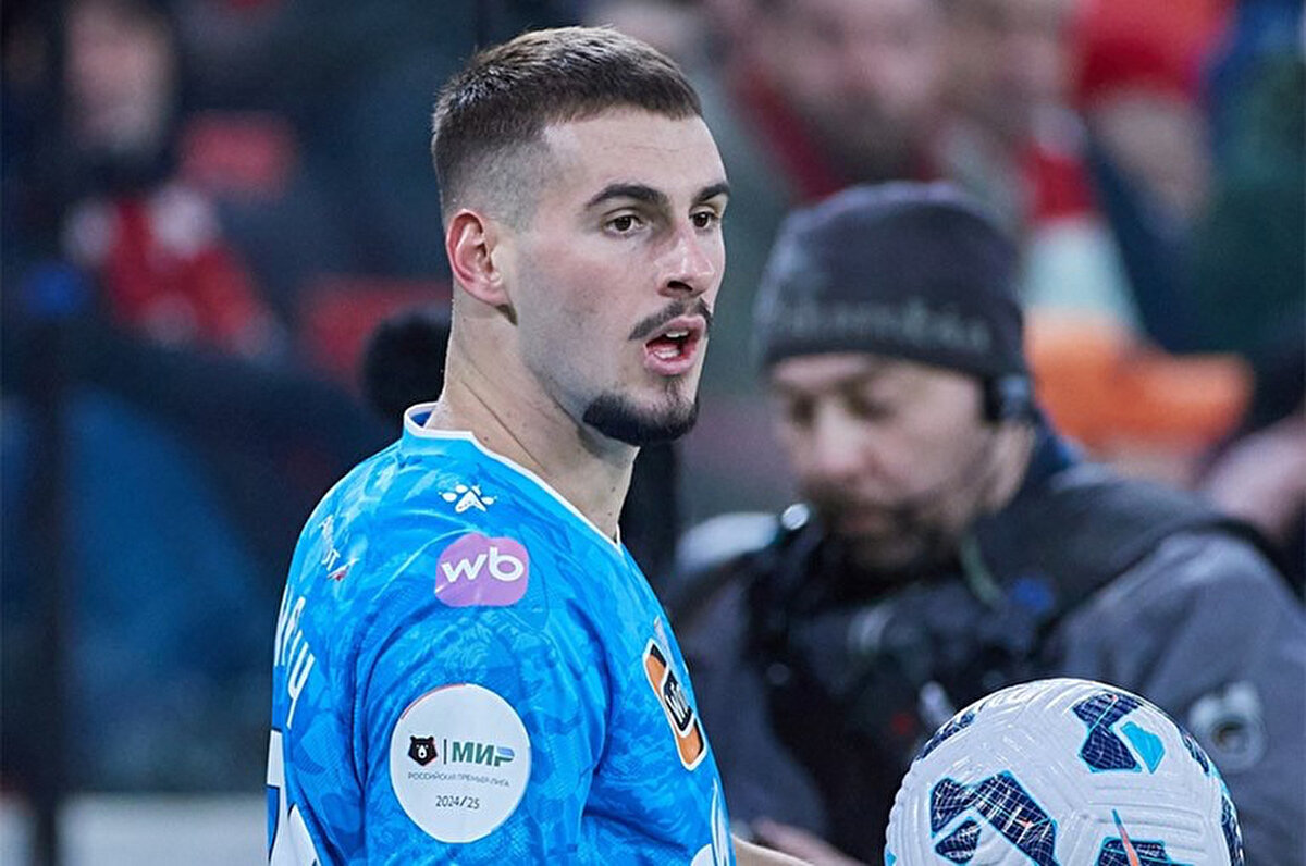 Sarı-lacivertliler, Kızılyıldız'dan bonservisini aldığı sağ beki ara transfer döneminde hemen Zenit'e kiralamıştı.<br>