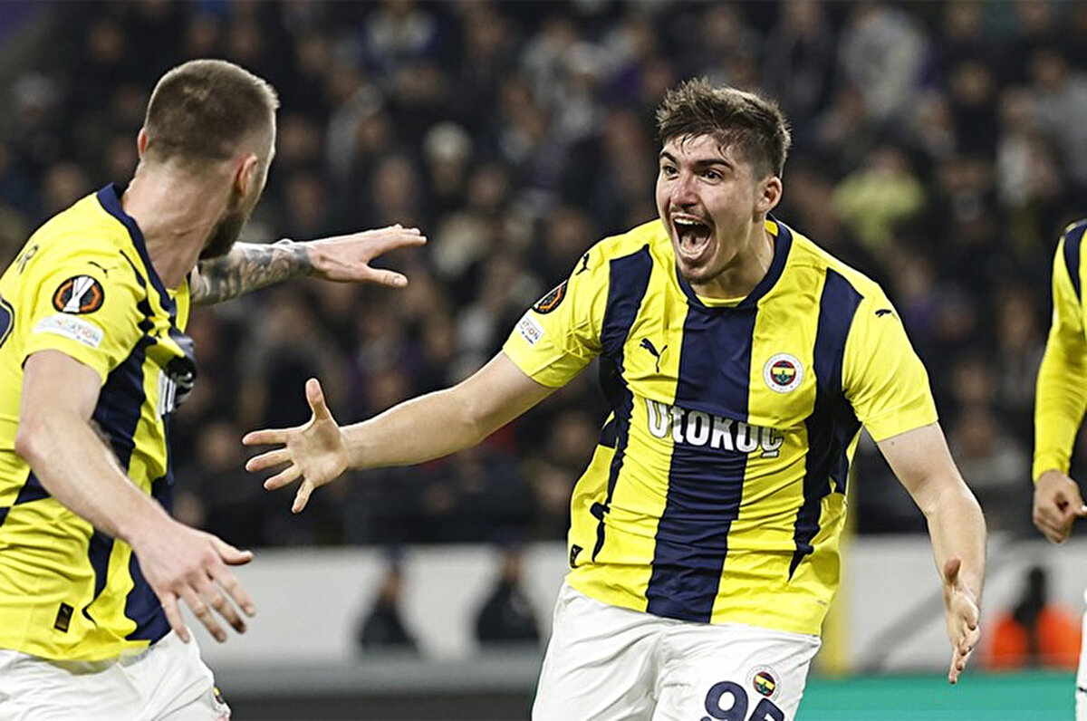 Fenerbahçe'nin genç stoperi Yusuf Akçiçek 91. sırada yer buldu.