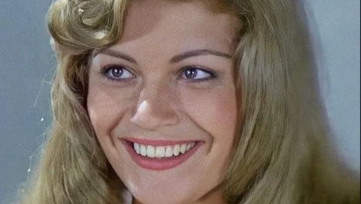 Meral Zeren – Diyarbakır<br><br>Diyarbakırlı bir ailenin kızı olan Meral Zeren, 13 yaşında sahne hayatına atıldı. “Salako” ve “Neşeli Günler” gibi yapımlarla Yeşilçam’da iz bıraktı.