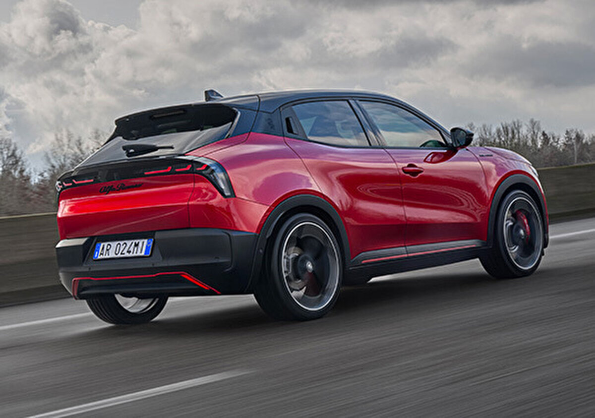 Alfa Romeo Junior Elettrica<br><br>1 milyon 799 bin TL