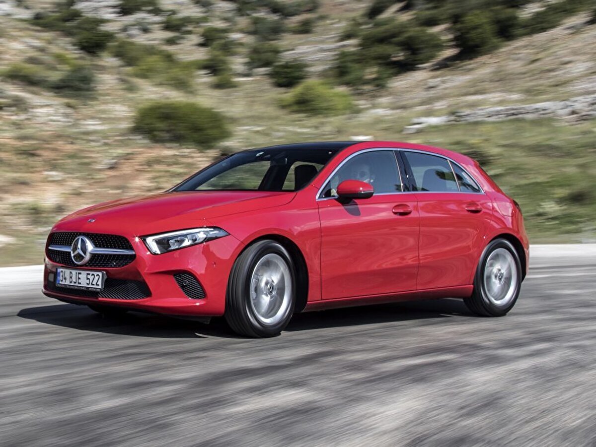 Mercedes A200<br><br>2 milyon 944 bin  TL