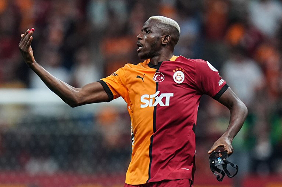 Sabah'ta yer alan habere göre, Galatasaray, Napoli'ye Osimhen'in 75 milyon euroluk çıkış opsiyonunu ödeme garantisinde bulundu.<br>