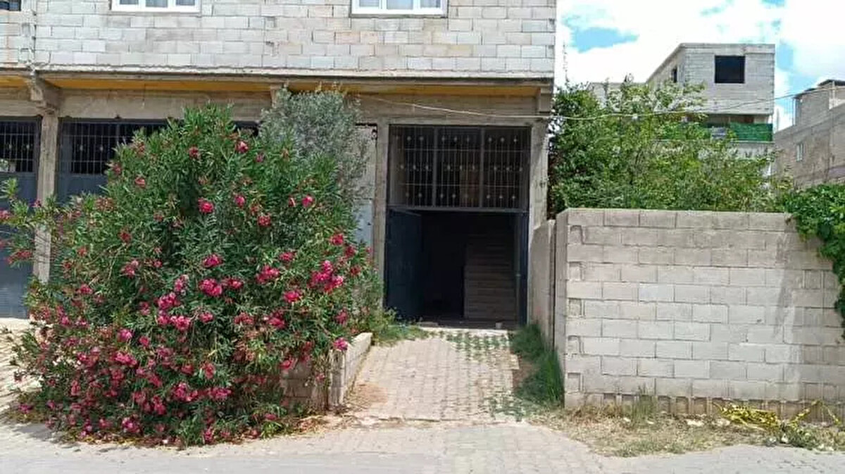 Öldürülen Baytap'ın cenazesi, Gaziantep Adli Tıp Kurumu'nda tamamlanan işlemlerinin ardından defnedilirken Asayiş Şube Müdürlüğü Cinayet Büro Amirliği ekipleri olayla ilgili geniş çaplı soruşturma başlattı. 