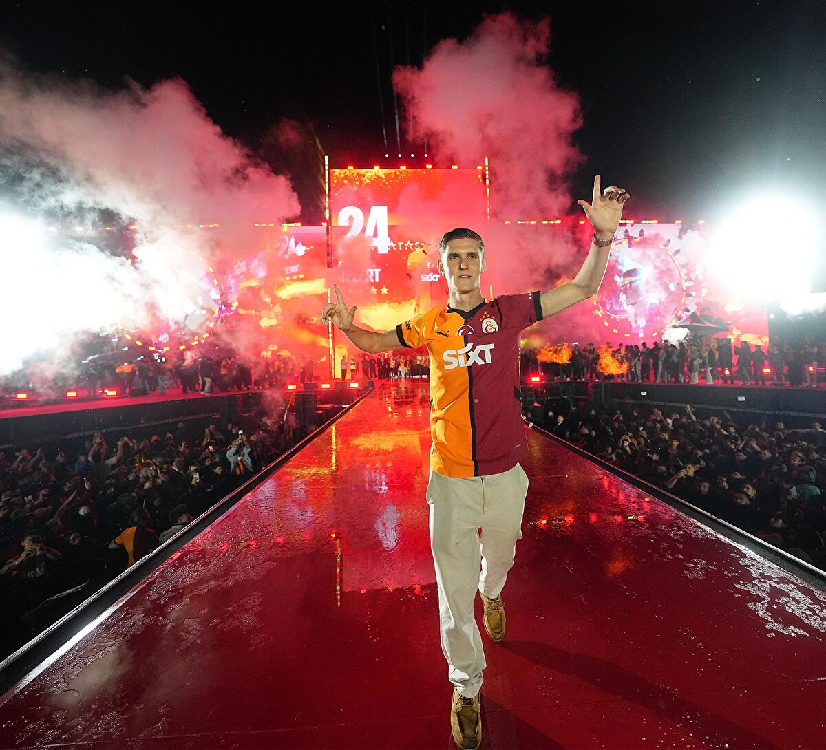 Elıas Jelert<br><br>Losing It